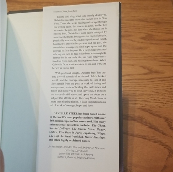 Danielle Steele The Long Road Home Hardback Book - Picture 3 of 4